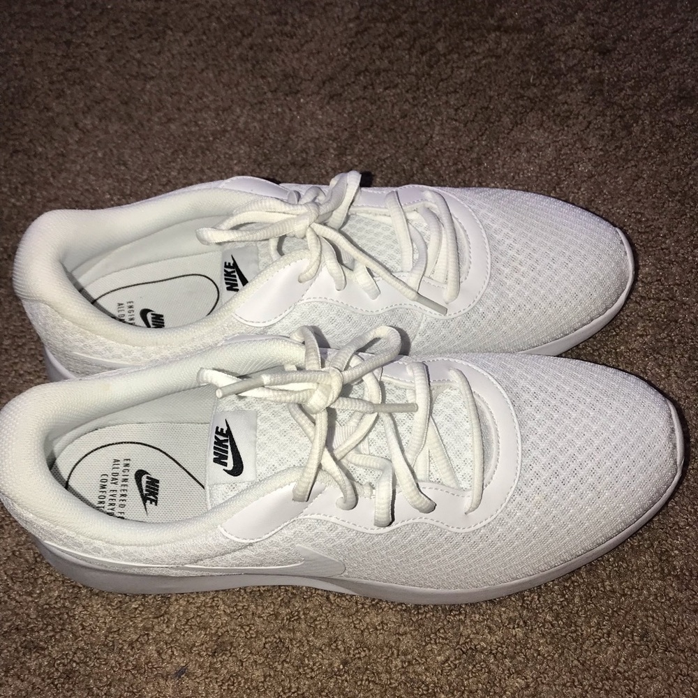 Tanjun All White Nike Sneaker